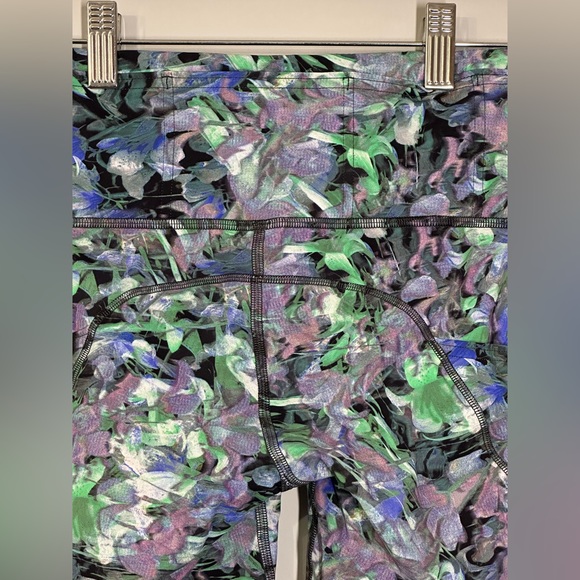 lululemon Fast and Free High-Rise Shorts 8" in Rapid Flourish Multi Color - Picture 9 of 14